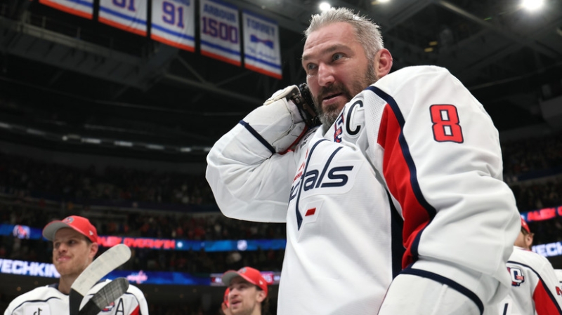 &laquo;Сделал эту сказку реальной для нас&raquo;: легенды спорта, музыканты и политики восхищаются рекордом Овечкина