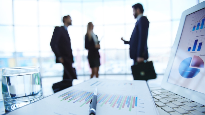 Сделки, отдых, иногда шпионаж: что происходит за закрытыми дверями бизнес-клубов