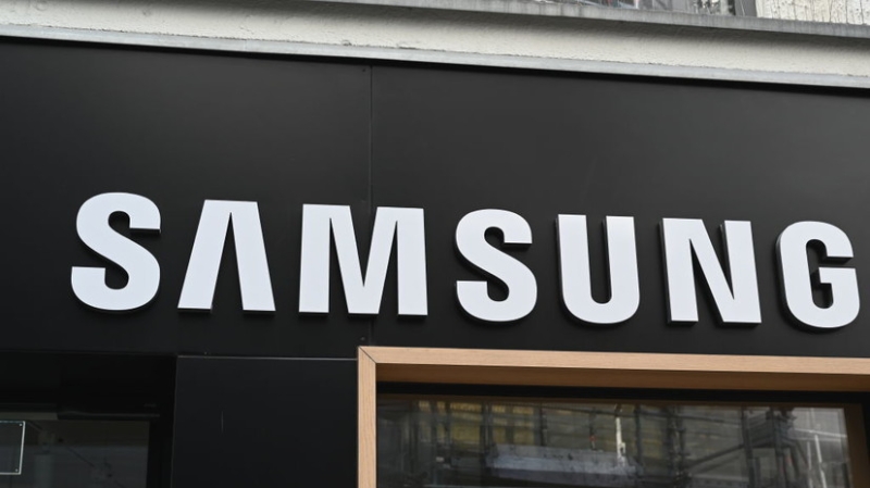 Шадаев: обсуждается запрет параллельного импорта мобильной техники Samsung и LG