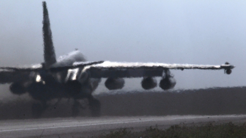 Штурмовики Су-25 «Грач» прикрывают бойцов ВС России на Авдеевском направлении