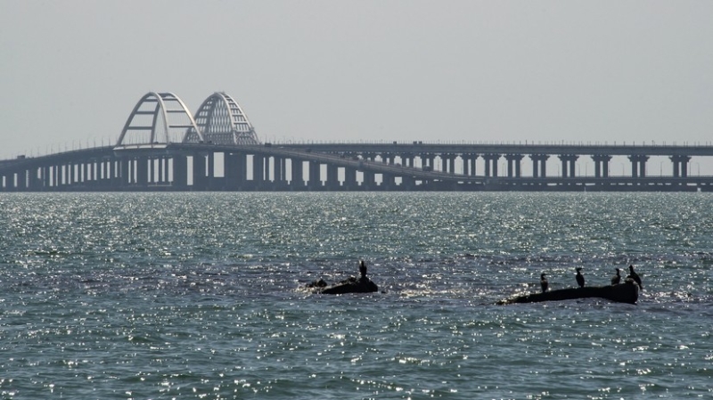 Силами ПВО и средствами РЭБ: МО РФ сообщило об отражении атаки 20 украинских беспилотников на Крым