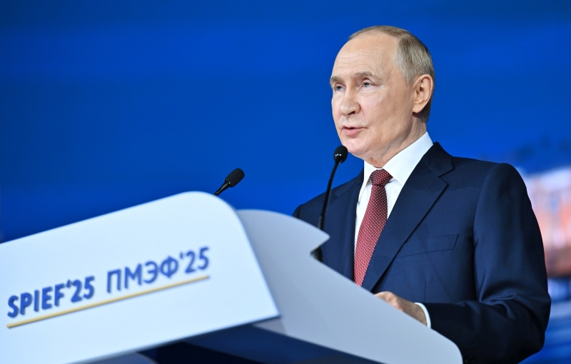 Ситуация в экономике, возвращение иностранного бизнеса и цены на нефть: о чём рассказал Владимир Путин на ПМЭФ