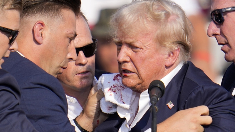 &laquo;Сюрреалистичный опыт&raquo;: Трамп рассказал, что ему чудом удалось выжить после покушения