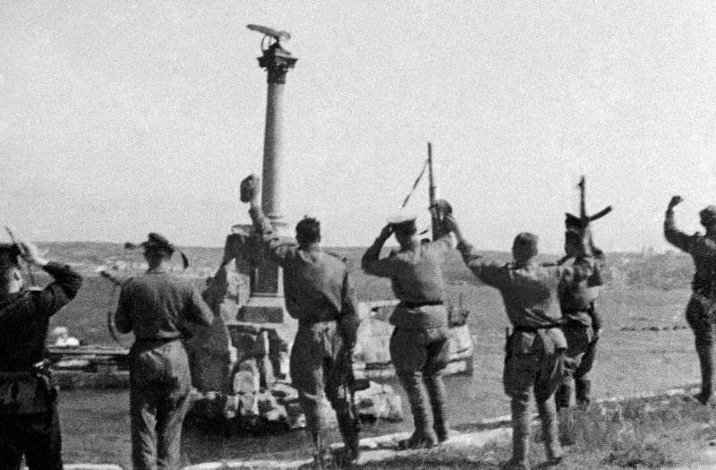 «Случилось то, чего так боялся Гитлер»: Минобороны опубликовало архивные документы к 80-летию освобождения Севастополя