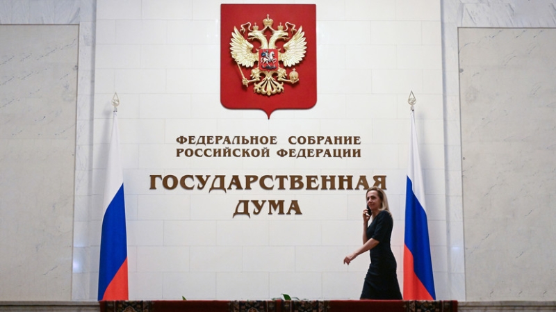 Снизить стаж и освободить от требования по наградам: в ГД предложили упростить присвоение звания &laquo;Ветеран труда&raquo; в ОПК