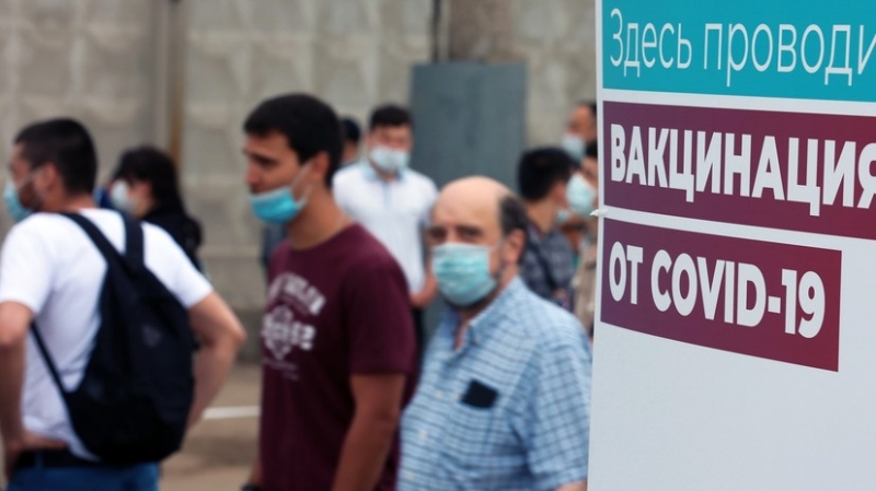 Собянин заявил об интересе трудовых мигрантов к вакцинации от COVID-19