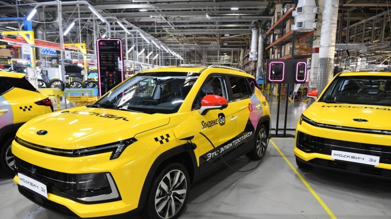 Соответствие уровню локализации или выпуск по инвестконтракту: Путин подписал закон о требованиях к автомобилям такси