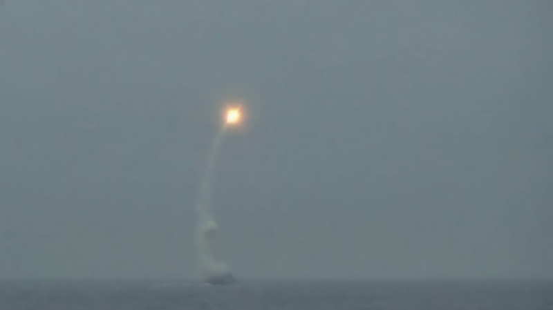 Сорвана переброска оружия и боеприпасов: в Минобороны РФ сообщили подробности удара по объектам ОПК и энергетики Украины