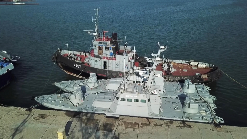 &laquo;Создают угрозу безопасности&raquo;: что известно о ситуации с кораблём ВМС Украины в Азовском море