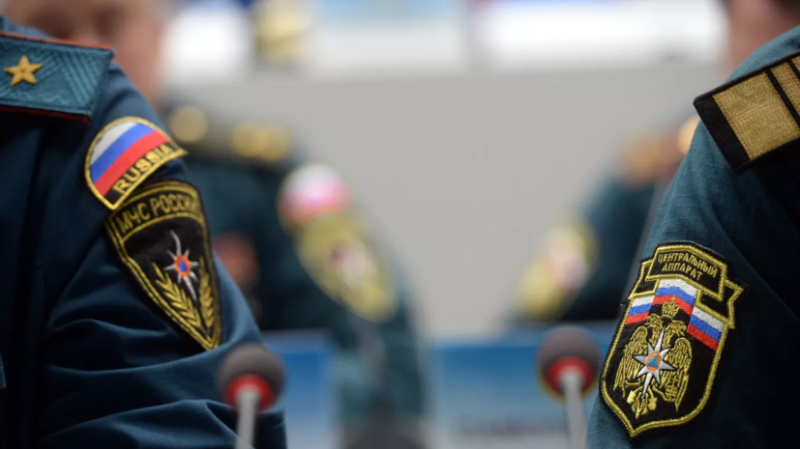 Спасатели спустили шесть человек, заблокированных в колесе обозрения в Нефтекамске