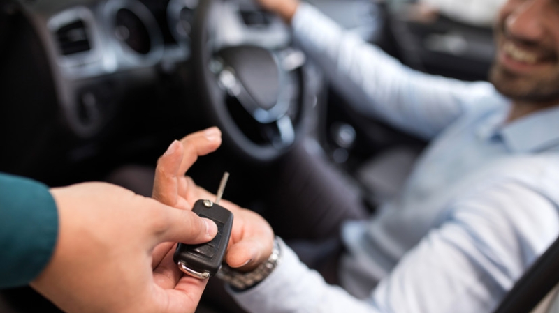 Специалист Ананьев назвал тревожный сигнал при покупке авто с пробегом