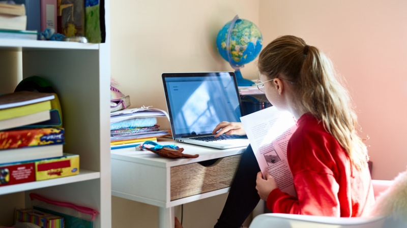 Специалист Пешкова: важно вырабатывать у ребёнка информационную избирательность