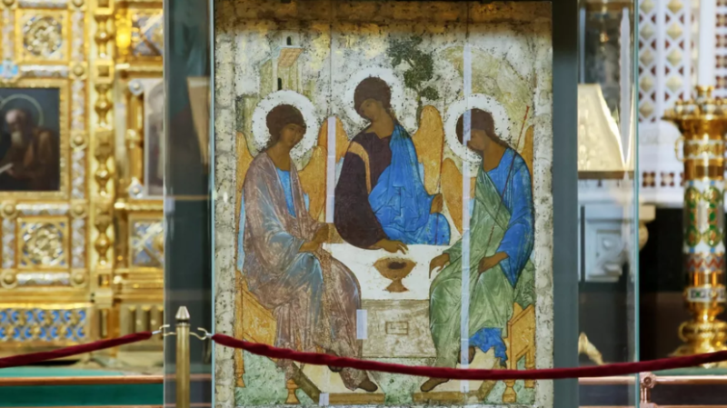 Спецпредставитель президента России Швыдкой назвал справедливой передачу «Троицы» РПЦ