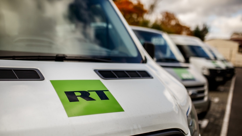 &laquo;Спланированная кампания&raquo;: как СМИ опубликовали одинаковые материалы об освещении вакцинации телеканалами RT