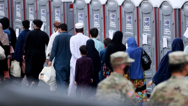 США планируют провести вакцинацию эвакуированных из Афганистана