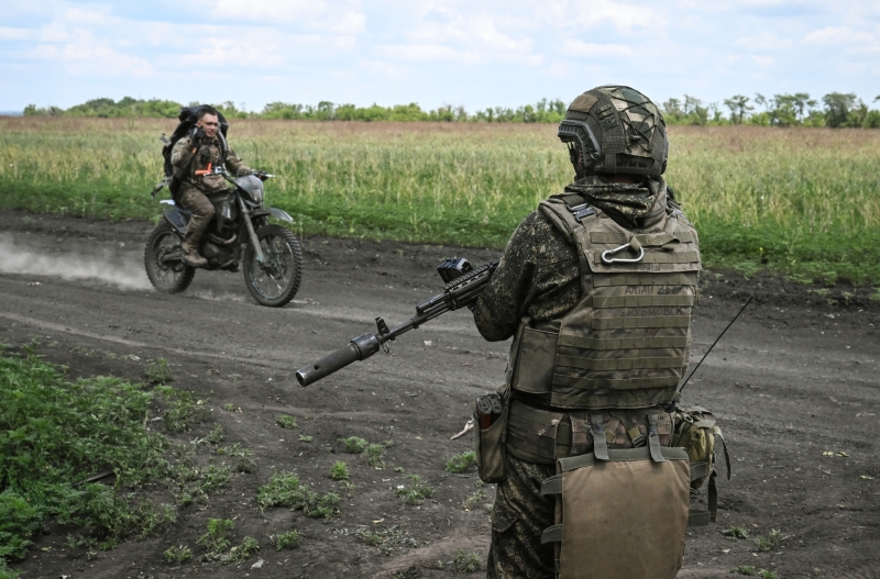 Стальная кавалерия: как российские бойцы штурмуют позиции ВСУ на мотоциклах