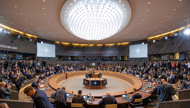 &laquo;Сторонник трансатлантизма&raquo;: как в России и на Западе оценивают нового генсека НАТО Марка Рютте