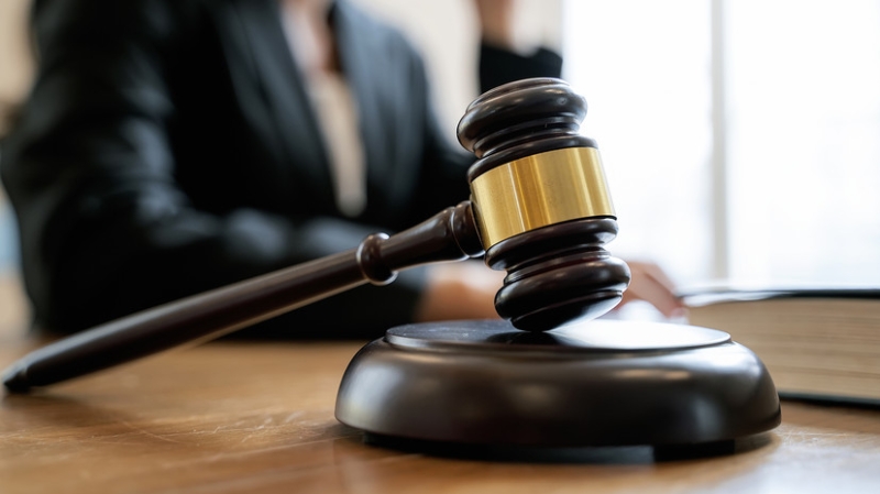 Суд оштрафовал иноагента Сонина на 30 тысяч рублей