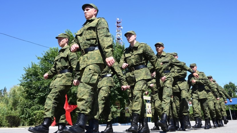 &laquo;Своевременно провести обеспечение&raquo;: в МО РФ заявили о планах сформировать в 2023 году два военных округа и две армии