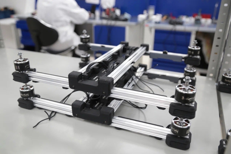 &laquo;Свыше 400 успешных боевых применений&raquo;: разработчик &mdash; о возможностях и модернизации FPV-дрона &laquo;Велес&raquo;