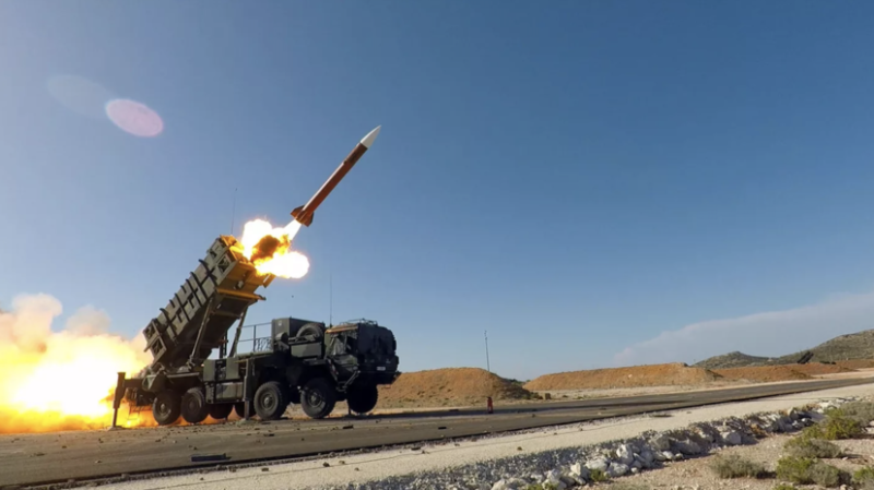 «Тактика комбинированных ударов»: военные эксперты — о способах нейтрализации Patriot и других западных ЗРК