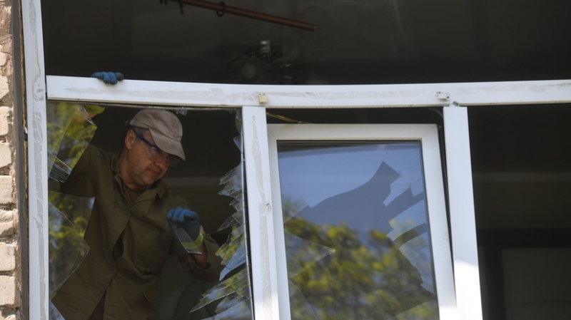 &laquo;Там плотная жилая застройка&raquo;: ВСУ нанесли удар по району бывшего авиационного училища в Луганске