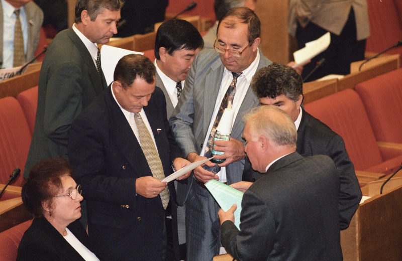 &laquo;Тяжелейший удар&raquo;: политики, предприниматели и общественные деятели &mdash; о дефолте 1998 года