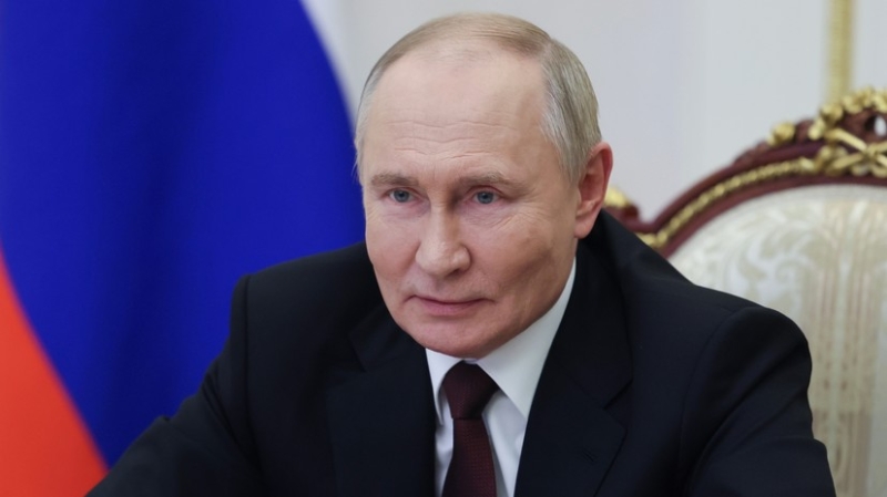 &laquo;Традиции честного служения делу, Родине, народу&raquo;: Путин поздравил работников ракетно-космической отрасли