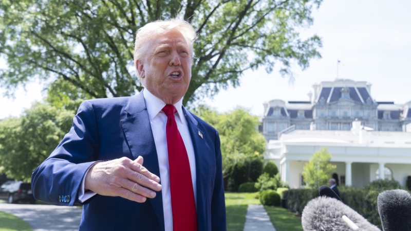 Трамп признался, что ему проще иметь дело с Путиным, чем с Зеленским