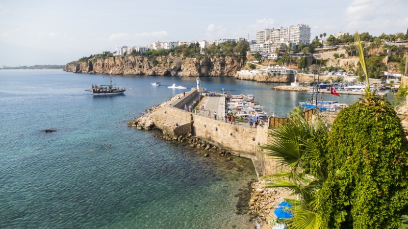 T&Uuml;RSAB: Турция преодолела связанные с санкциями проблемы туристов из России