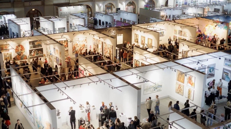 &laquo;У ИИ-искусства есть перспективы&raquo;: директор ярмарки &laquo;Арт Россия&raquo; &mdash; о культурных тенденциях и ценах на картины