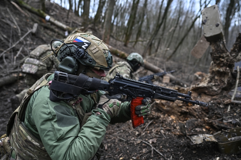 Удары по военному аэродрому и цехам сборки РСЗО: российские войска поразили военные объекты киевского режима