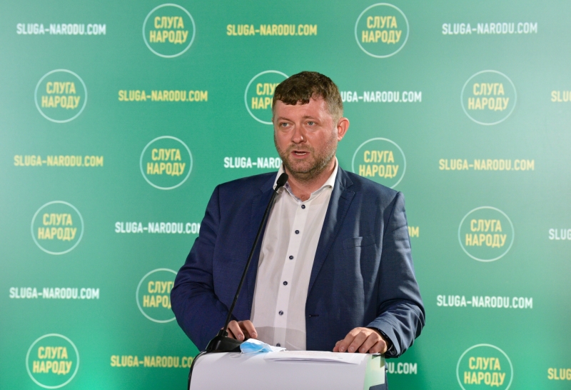 «Уровень недоверия растёт»: каких результатов добилась партия Зеленского на местных выборах