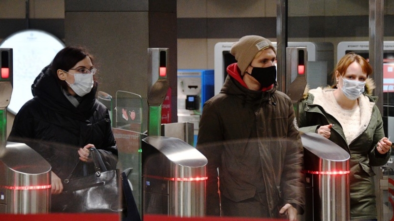 «Устойчивая тенденция к снижению»: в России выявили 16 643 новых случая COVID-19