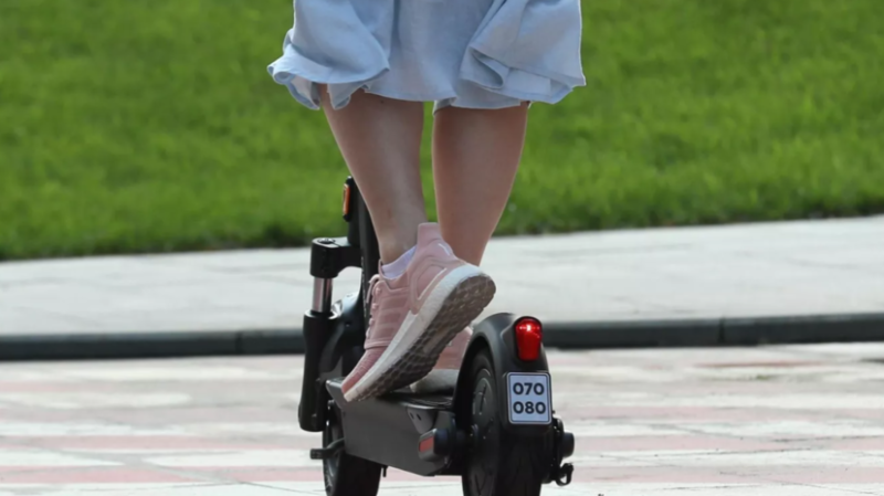 В ЛДПР сообщили о разработке проекта о госномерах для электросамокатов и моноколёс