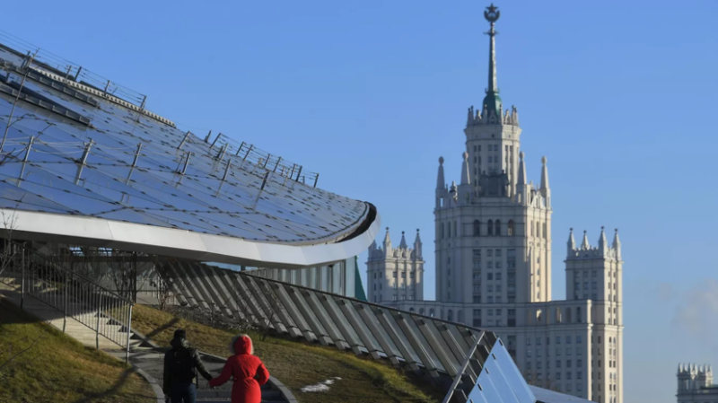 В Москве произошёл пожар в здании в парке Зарядье