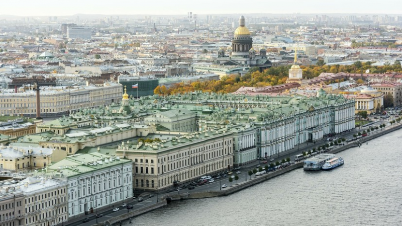 В Петербурге за сутки коронавирус выявлен у 2312 человек