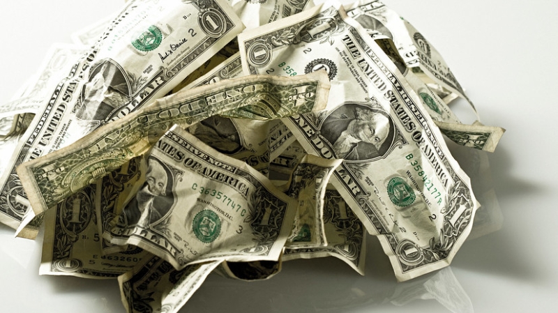 В пользу золота: почему мировые центробанки планируют сокращать долю доллара в своих резервах в ближайшие годы