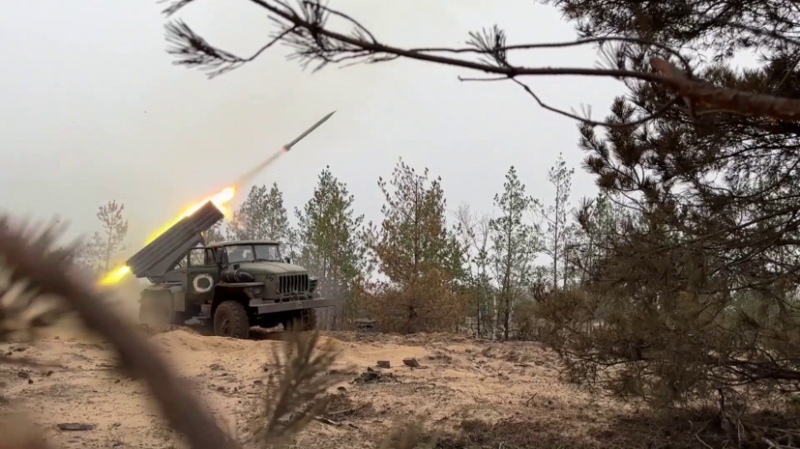 В районе Славянска: в Минобороны РФ сообщили о поражении трёх пунктов дислокации иностранных наёмников в ДНР