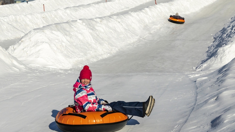 В России предложили ограничить использование тюбингов детьми до 12 лет