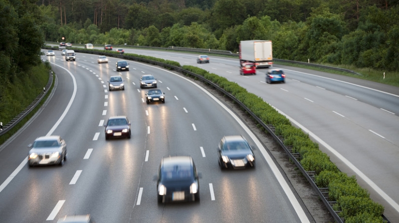 В России предложили ужесточить наказание за пьяную езду на скоростных трассах