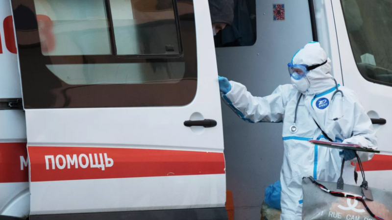 В России за сутки госпитализировали 1571 человека с коронавирусом