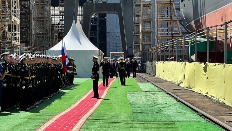 &laquo;В следующем году будет поднят флаг ВМФ&raquo;: в Калининграде спустили на воду БДК &laquo;Владимир Андреев&raquo;