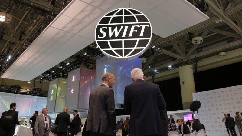 В Совфеде заявили о малой вероятности отключения России от SWIFT