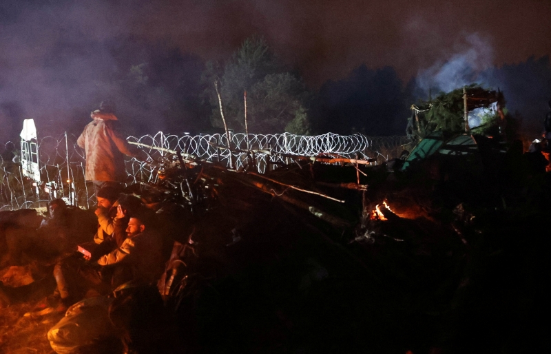 «В угоду абсурдным идеям»: почему страны Запада отказываются от диалога с Белоруссией по кризису с мигрантами