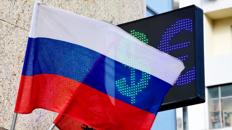 Валютные ожидания: как могут измениться курсы доллара и евро в феврале