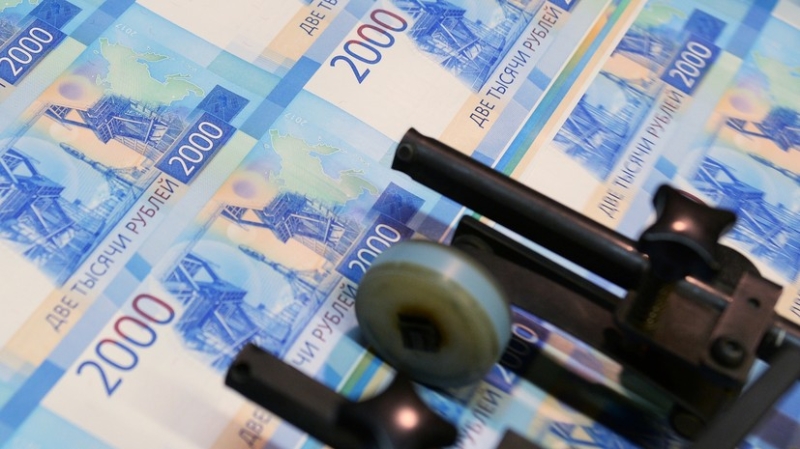 «Вдохновляющий жест»: ЦБ может разместить на новых купюрах российский флаг