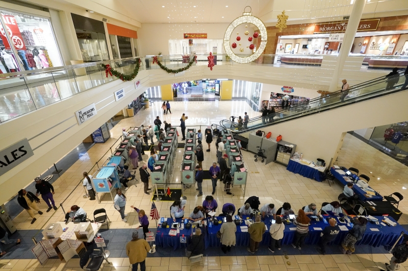 &laquo;Вернём себе контроль&raquo;: в Республиканской партии заявили о предполагаемой победе в промежуточных выборах в США