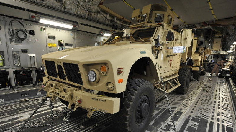 Военная хроника рассказала о захвате бронемашины MRAP Oshkosh российским бойцами
