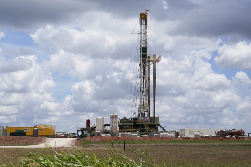 Впервые с июня 2014 года: цена нефти Brent превысила $115 за баррель